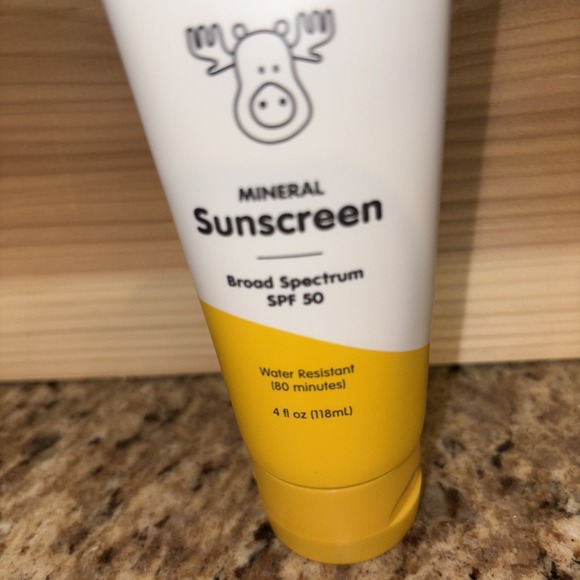 Tubby Todd Mineral Sunscreen SPF 50 Broad Spectrum Lotion For Kids 4 Oz Sealed - Picture 2 of 4